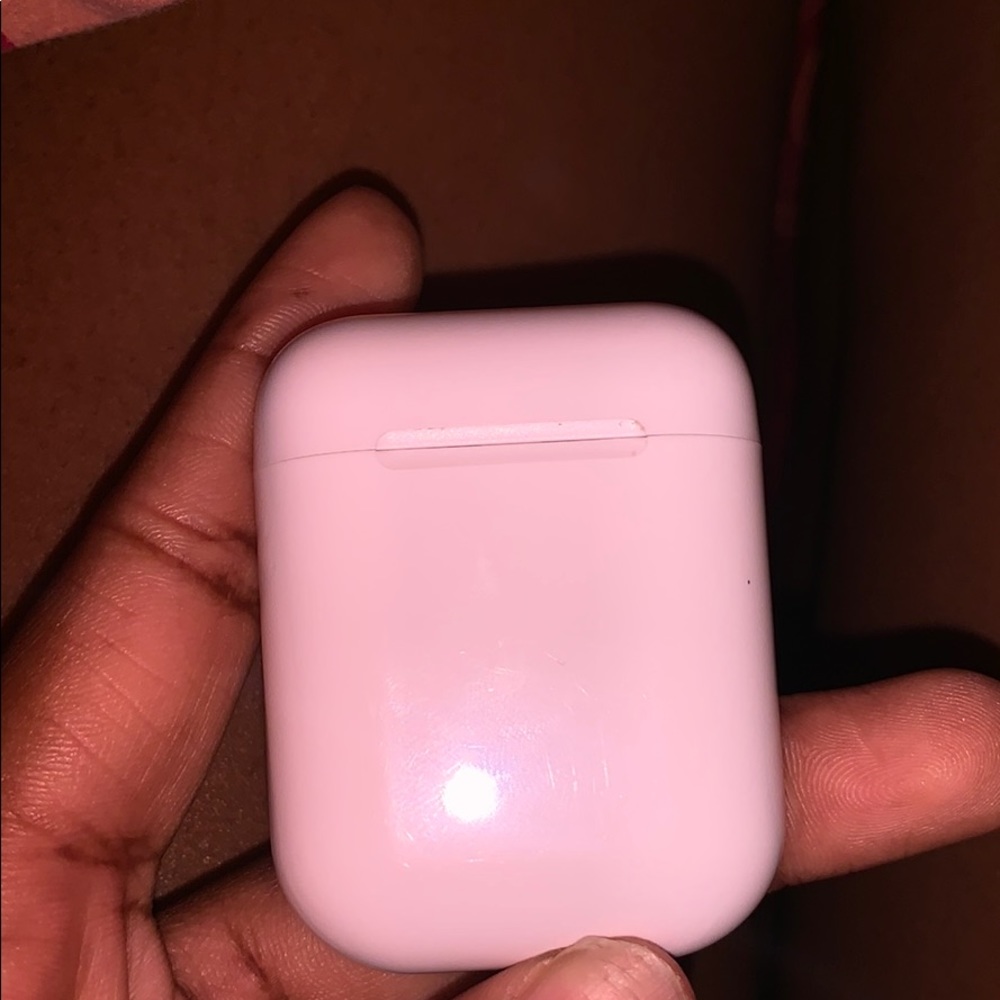 AirPods